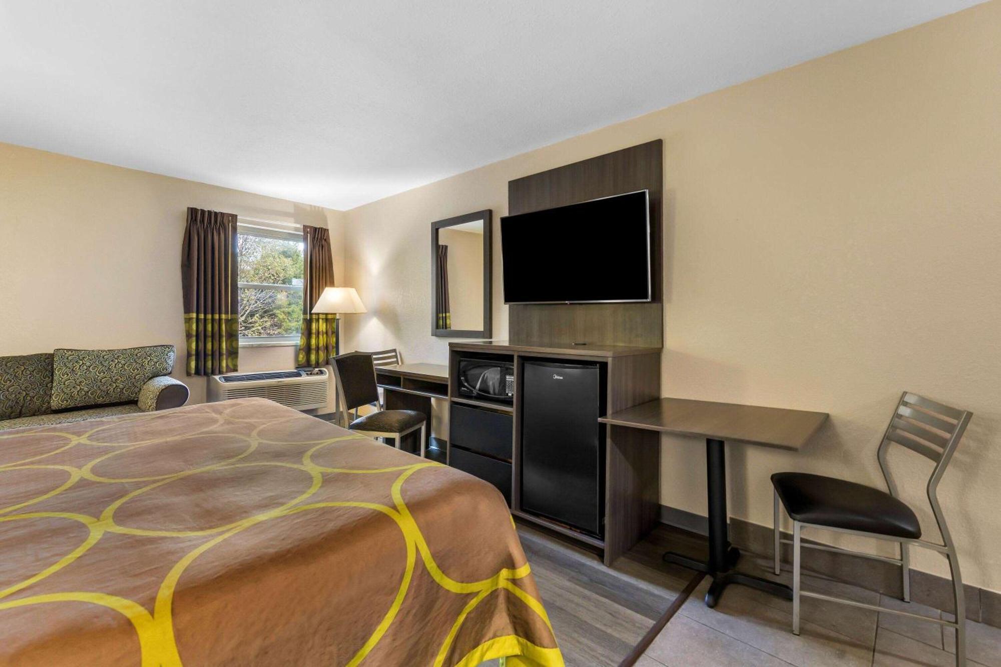 Super 8 By Wyndham Dickson Hotel Ngoại thất bức ảnh