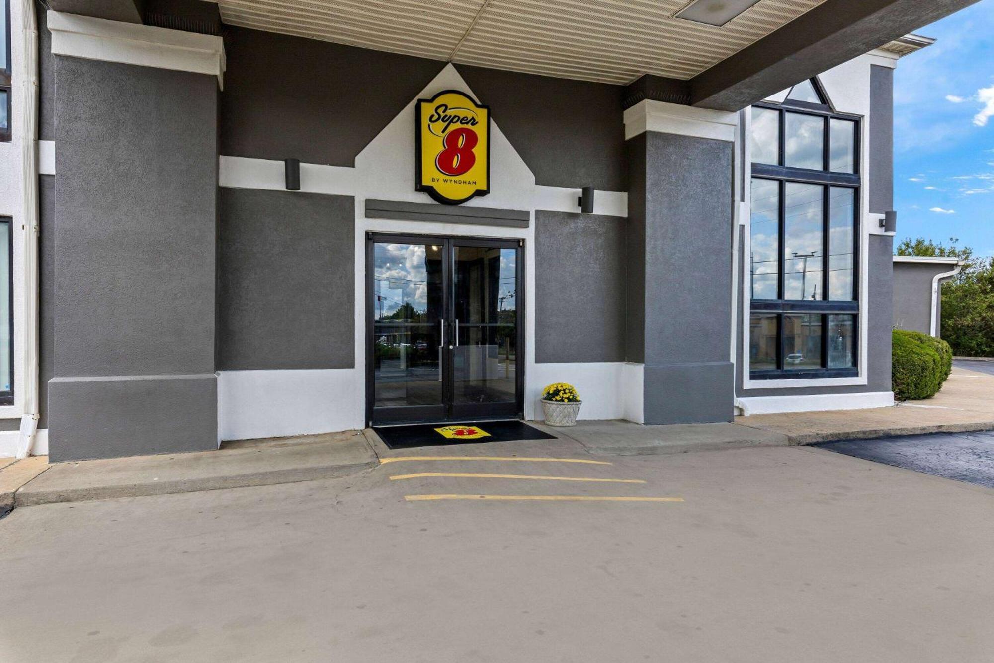 Super 8 By Wyndham Dickson Hotel Ngoại thất bức ảnh